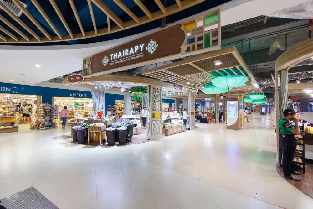 Where to Buy Authentic Thai Souvenirs on a Rainy Day in Patong : Jungceylon